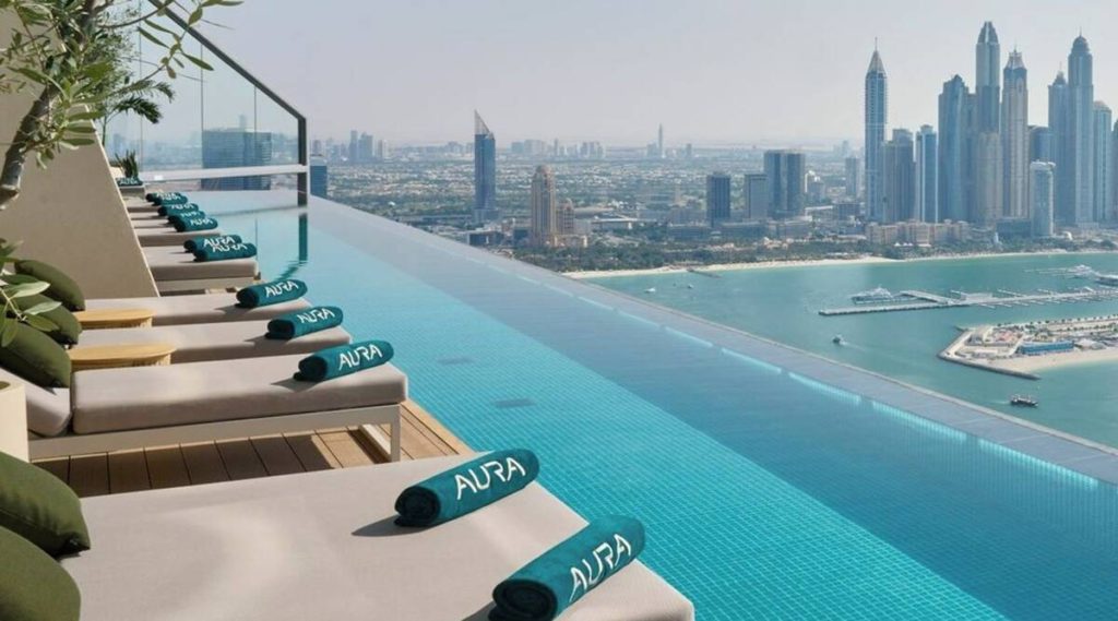 World Records Set In Dubai -  The world's highest 360° infinity pool Aura Skypool - MyLoveUAE